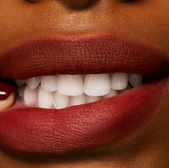 NIB MAC Marrekesh-Mere 925, Powder Kiss Lipstick - Picture 4 of 13